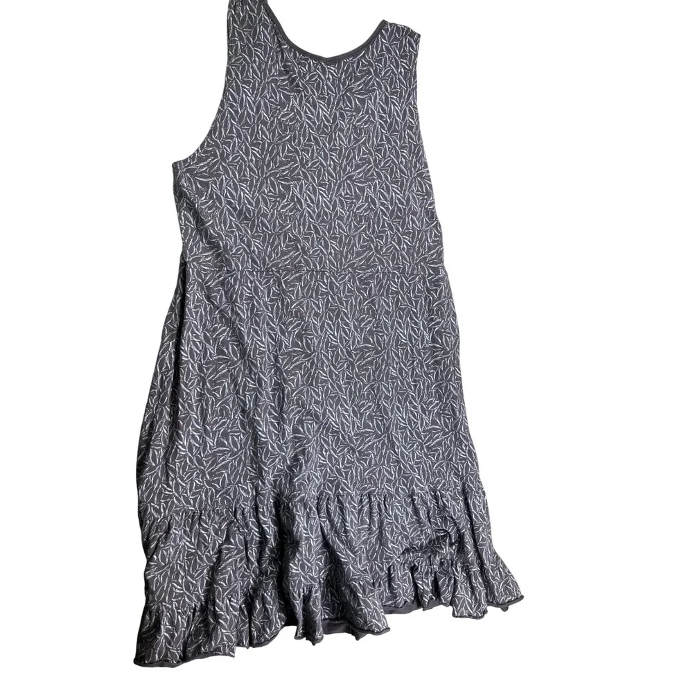 Fresh Produce 2X Gray Leaf Print Sleeveless Midi Dress Ruffle Hem‎